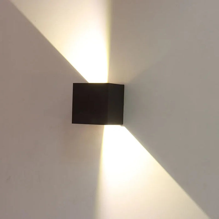 Westgate LRS-Q 1-lt 5" LED Outdoor Wall Light