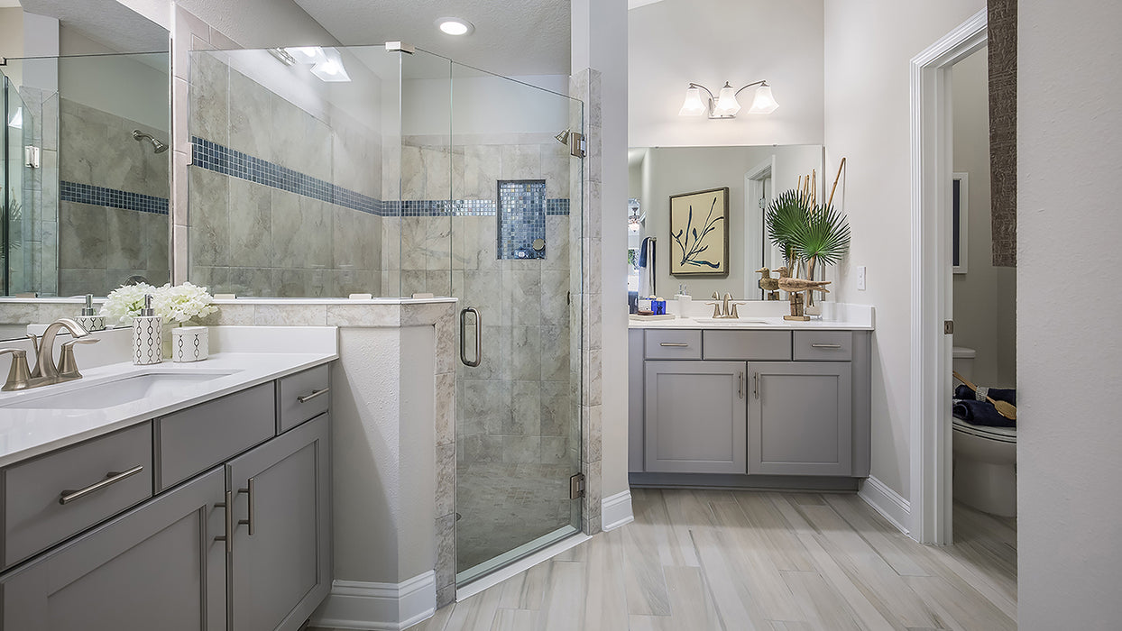 Maxim 20100 Aurora 3-lt 22" Bath Vanity